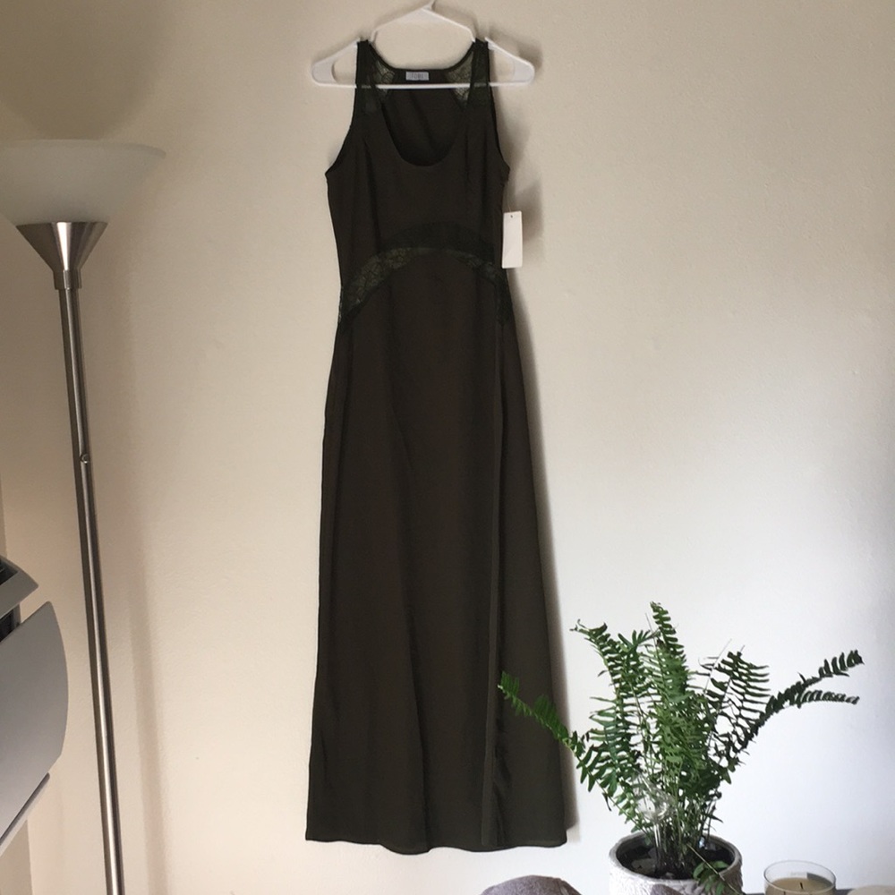 Green maxi dress with lace